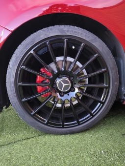 Mercedes-Benz A180 d Pack AMG completo