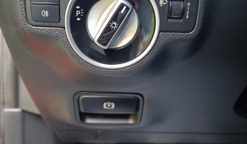 Mercedes-Benz A180 d Pack AMG completo