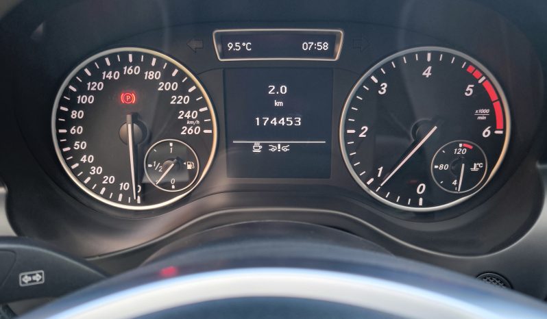 Mercedes-Benz A180 d Pack AMG completo