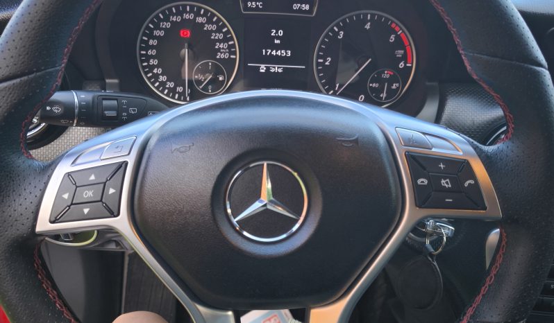 Mercedes-Benz A180 d Pack AMG completo