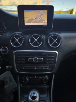 Mercedes-Benz A180 d Pack AMG completo