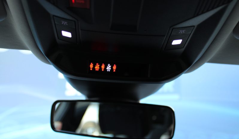 Peugeot 308 1.5 Blue HDi Style completo