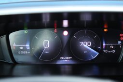 Peugeot 308 1.5 Blue HDi Style completo