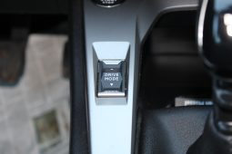 Peugeot 308 1.5 Blue HDi Style completo