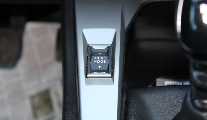 Peugeot 308 1.5 Blue HDi Style completo