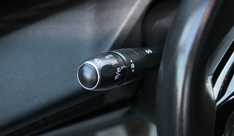 Peugeot 308 1.5 Blue HDi Style completo