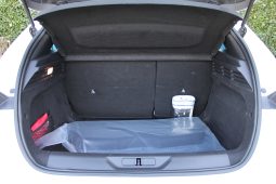 Peugeot 308 1.5 Blue HDi Style completo