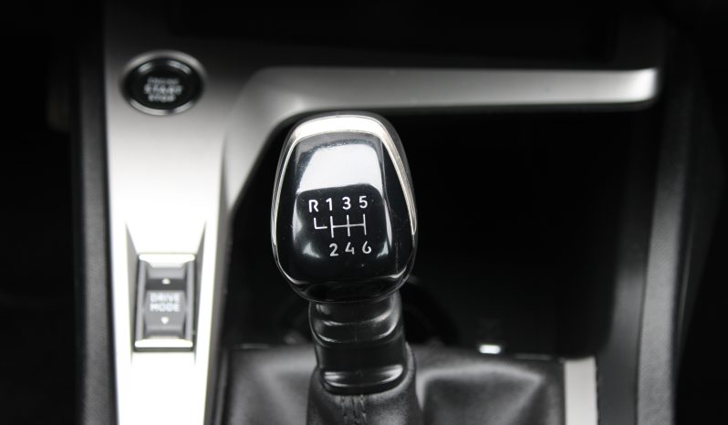 Peugeot 308 1.5 Blue HDi Style completo