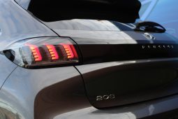 Peugeot 208 1.2 PureTech Allure Auto | 2021 completo