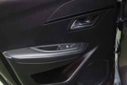 Peugeot 208 1.2 PureTech Allure Auto | 2021 completo