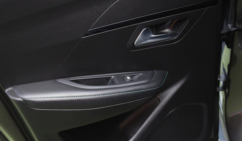 Peugeot 208 1.2 PureTech Allure Auto | 2021 completo