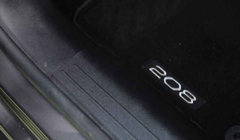 Peugeot 208 1.2 PureTech Allure Auto | 2021 completo