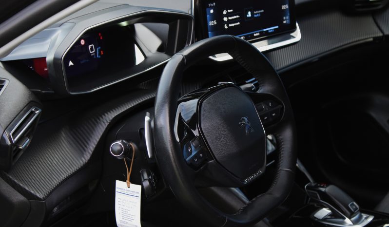 Peugeot 208 1.2 PureTech Allure Auto | 2021 completo