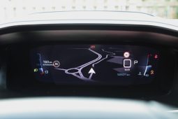 Peugeot 208 1.2 PureTech Allure Auto | 2021 completo