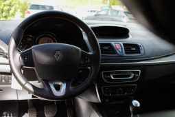 Renault Megane Coupé 1.5 DCI | 2009 completo