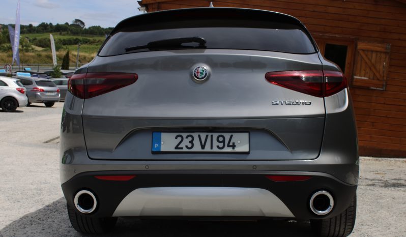 Alfa Romeo Stelvio 2.2D Turbo AT8 | 2018 completo