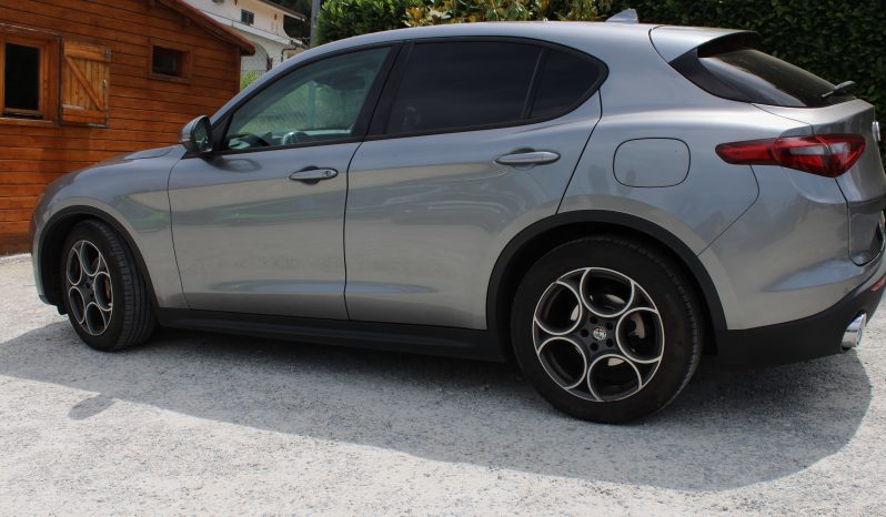Alfa Romeo Stelvio 2.2D Turbo AT8 | 2018 completo