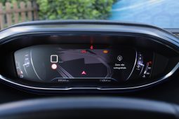 Peugeot 3008 1.5 BlueHDI Active | 2020 completo