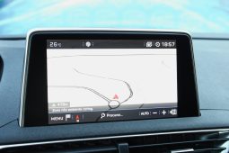 Peugeot 3008 1.5 BlueHDI Active | 2020 completo